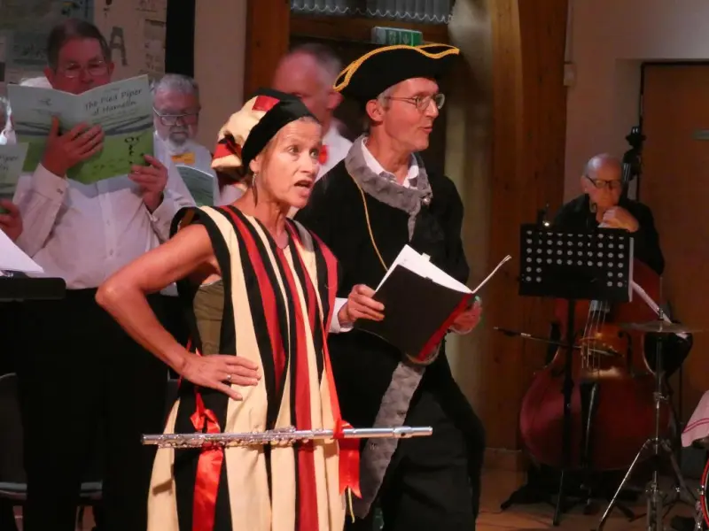 Lavington Community Choir dazzles with The Pied Piper of Hamelin